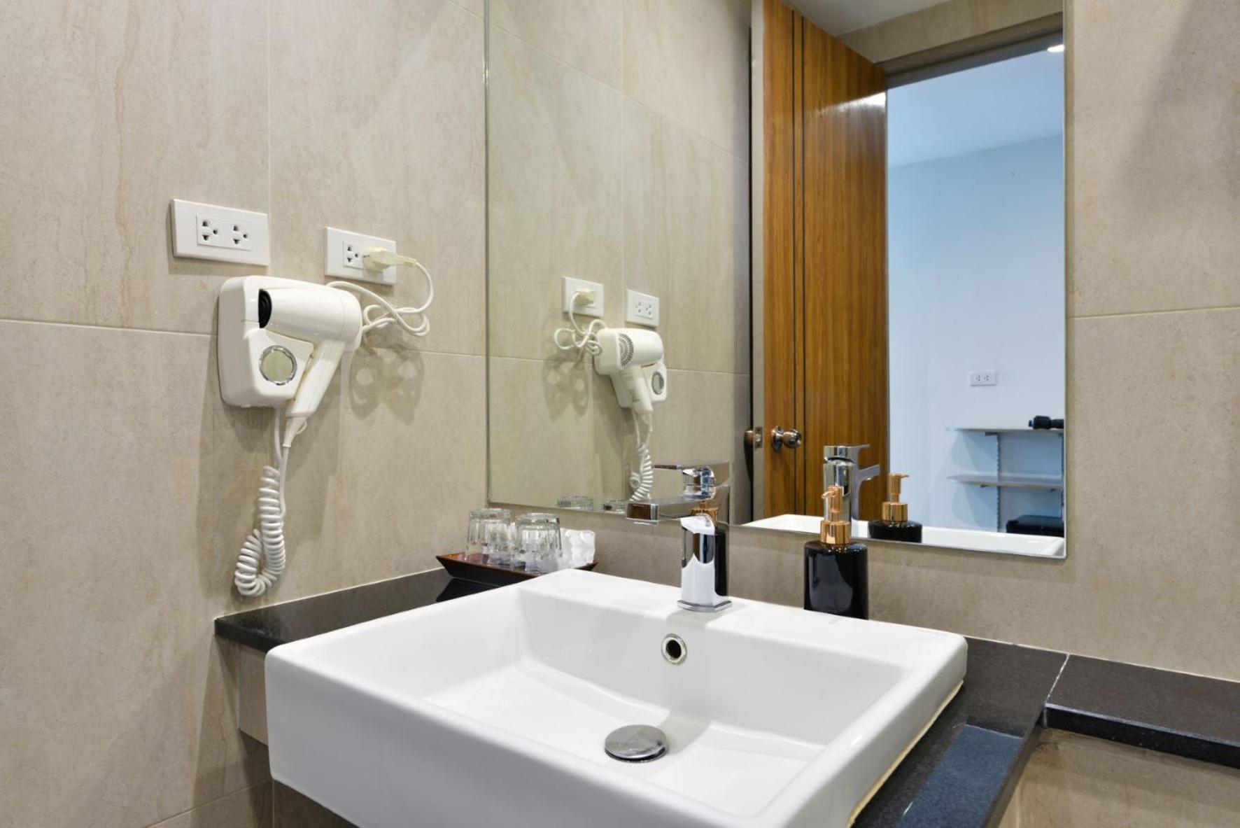 होटल Bedever Boutique - Bts Phra Khanong 3*